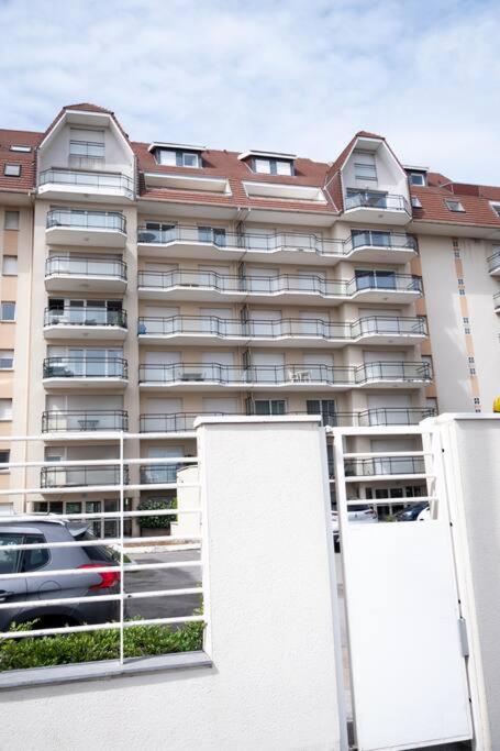White & Sea, Face A La Mer Bray-Dunes Exterior photo